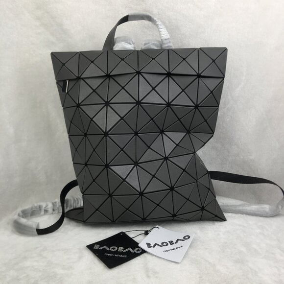 NWT BAO BAO ISSEY MIYAKE FLAT PACK Backpacks GREY - Picture 1 of 8